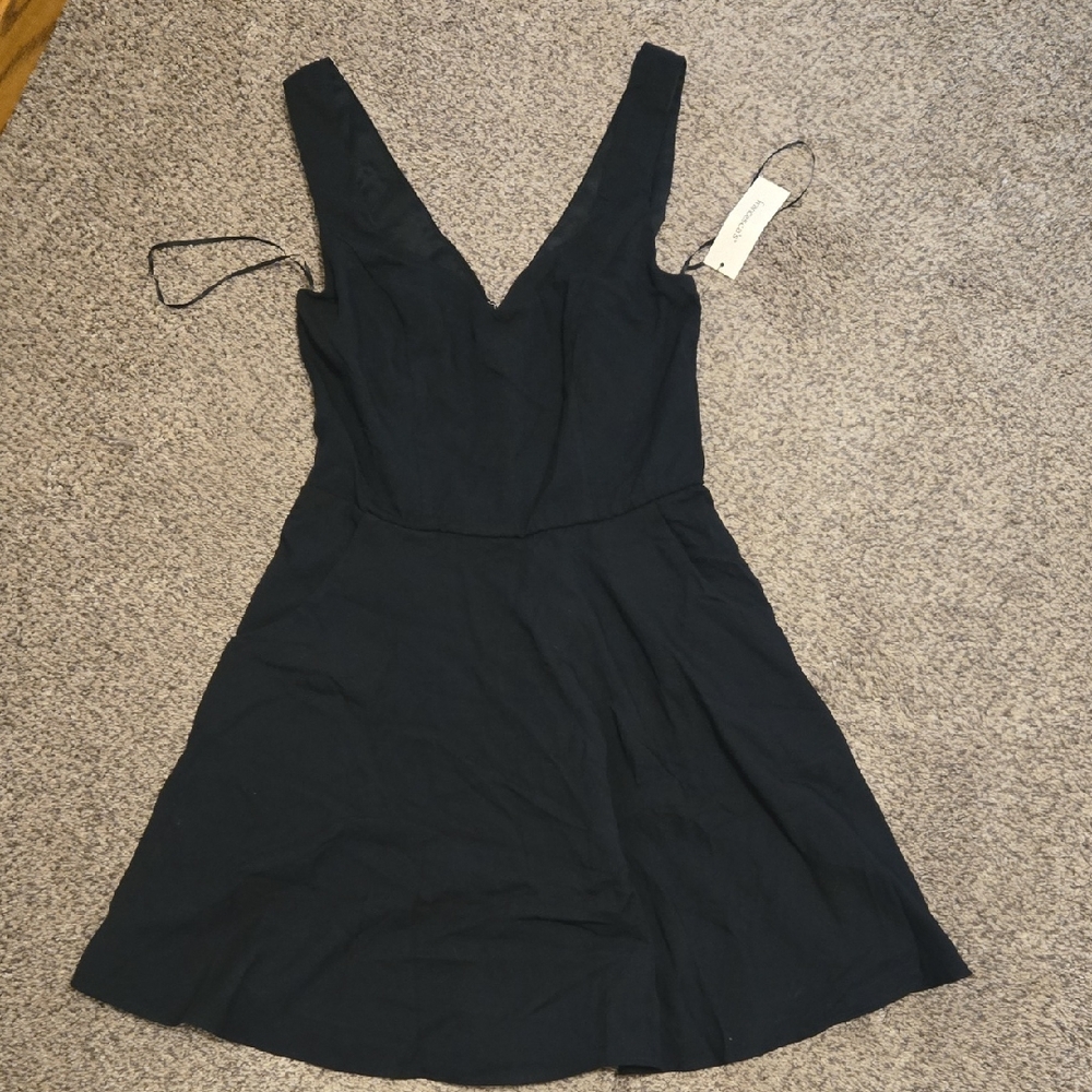 Francesca's Collections Black V-Neck Mini Dress